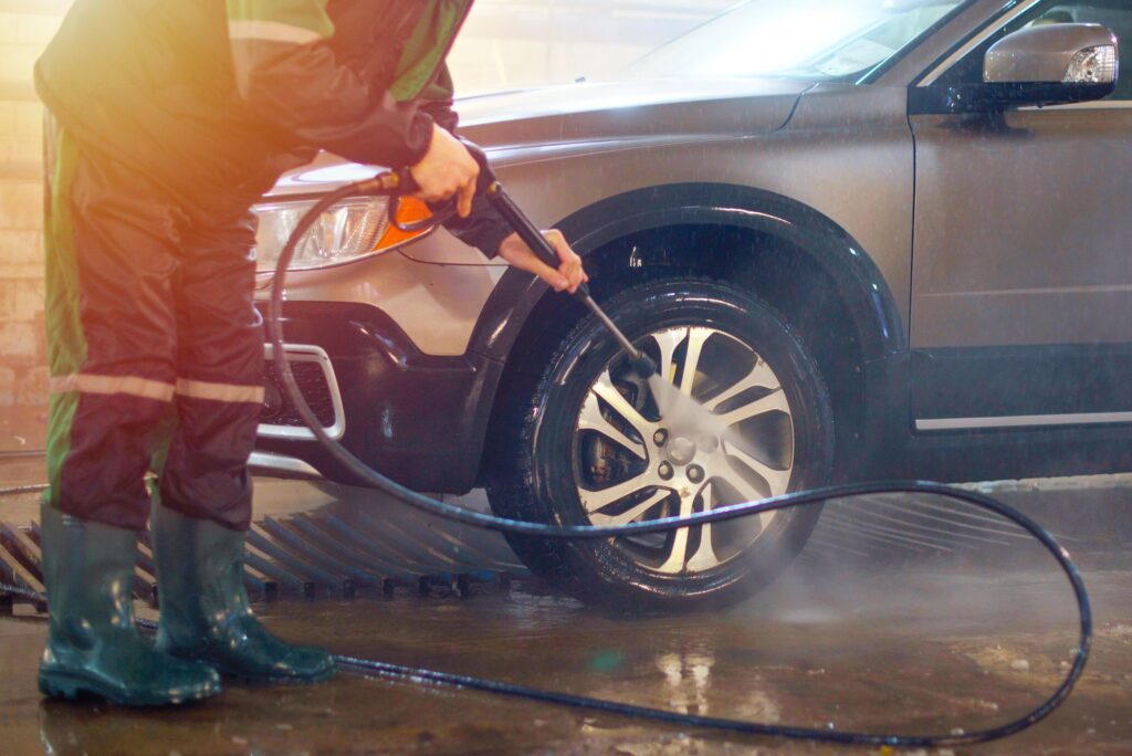 Car washing by high pressure water, car washing, dirty car